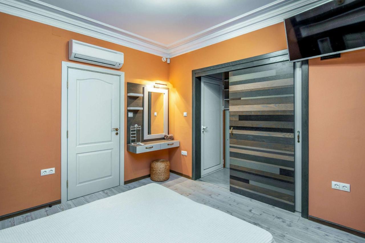 Апартаменты Central Shabby Chic Flat Close To Paid Parking Варна Экстерьер фото