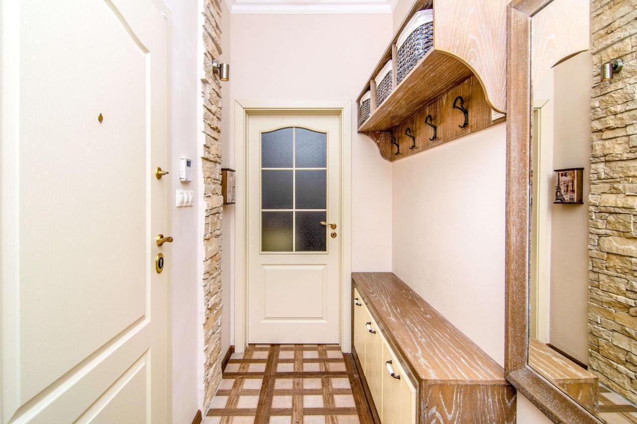Апартаменты Central Shabby Chic Flat Close To Paid Parking Варна Экстерьер фото