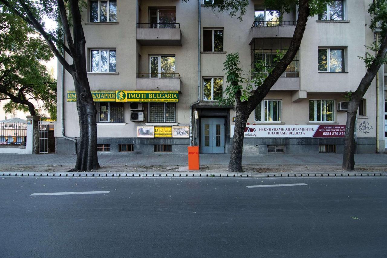 Апартаменты Central Shabby Chic Flat Close To Paid Parking Варна Экстерьер фото